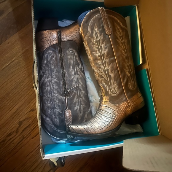 New in Box - Lane Boots- Size 9 - Picture 5 of 6